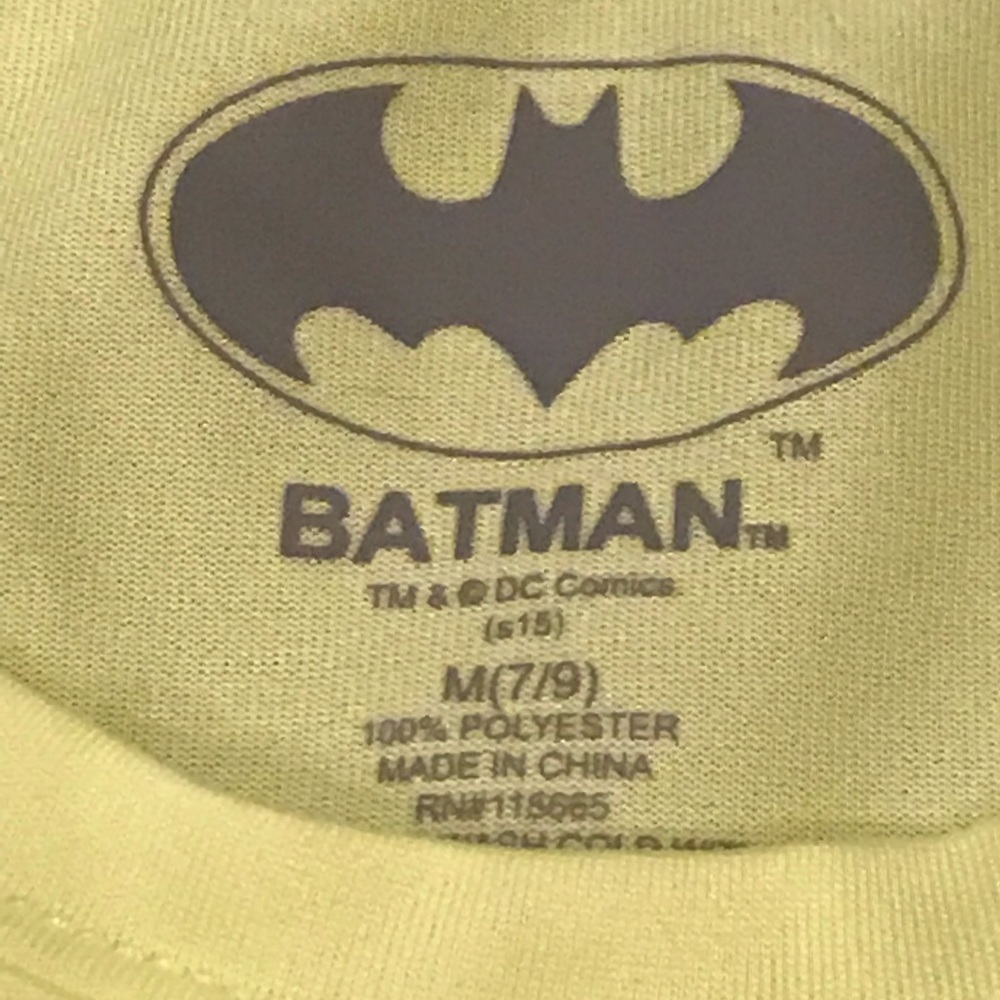 NWOT 🦇 Batman Junior’s workout shirt - Picture 2 of 3